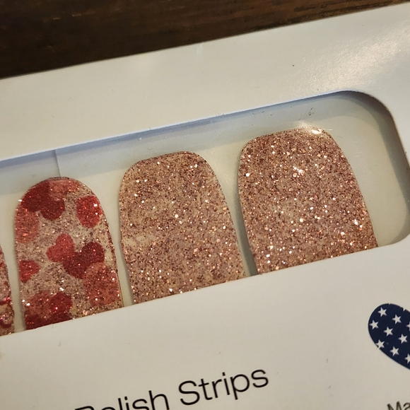 Color Street IT'S A KEY-PER Pink Red Heart Glitter Retired Nail Polish Strip Set - Picture 5 of 11